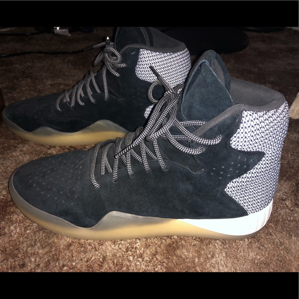 Adidas Tubular Sneakers